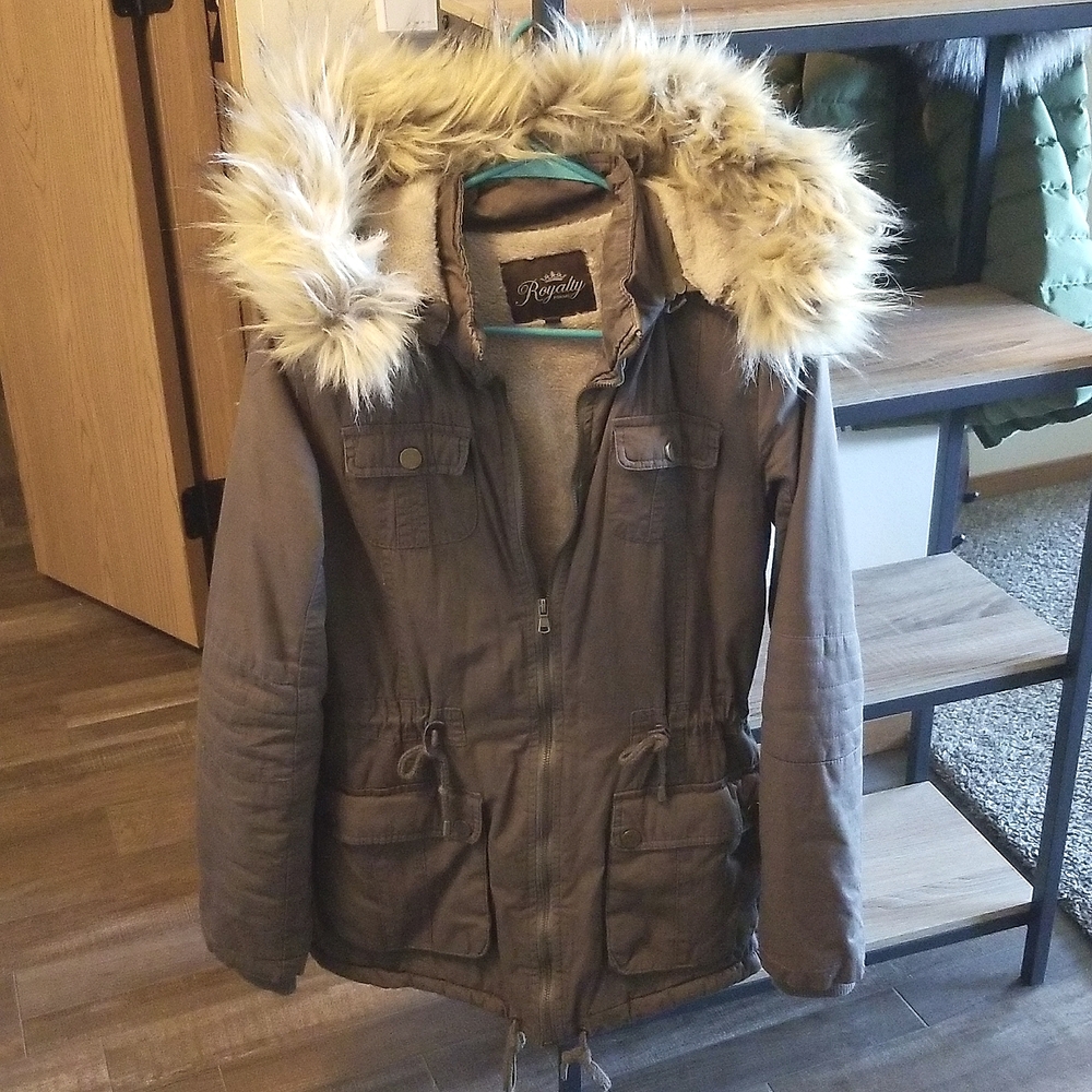 🎉MAKE A DEAL DAY 🎉 Faux Fur Coat
